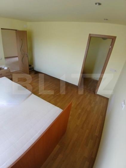 Casă individuală cu 5 camere cu Canalizare în Sânpetru