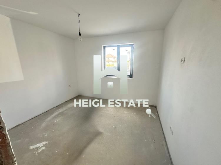 Duplex cu 4 camere cu Canalizare în Bucovăț (Remetea Mare)