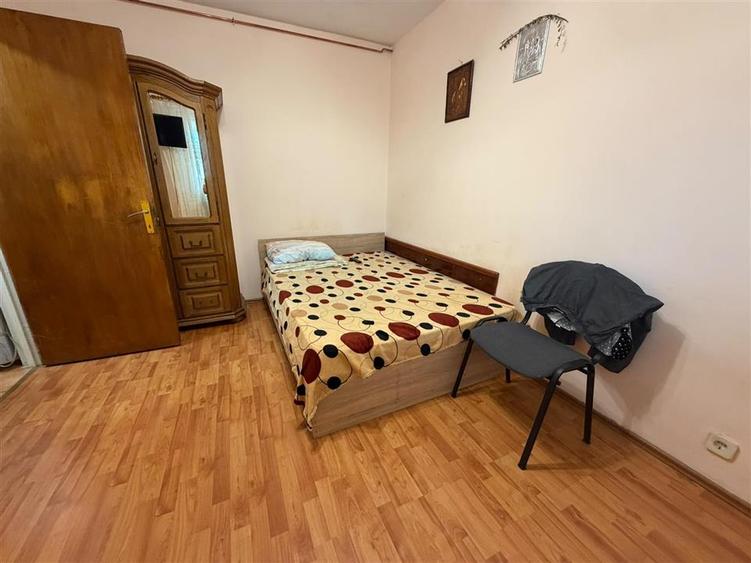 Apartament cu 2 camere semidecomandat în Apusului
