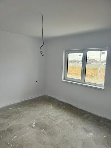 Casă cu 3 camere cu Teren 500 Mp în Sântandrei