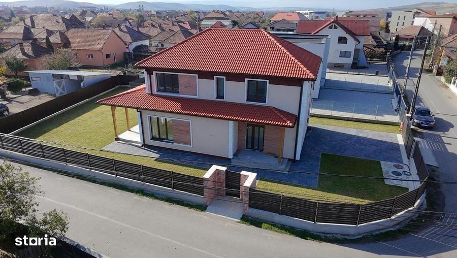 Casă cu 4 camere în Apahida