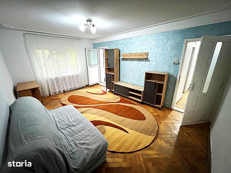 Apartament cu 2 camere decomandat în Nicolina