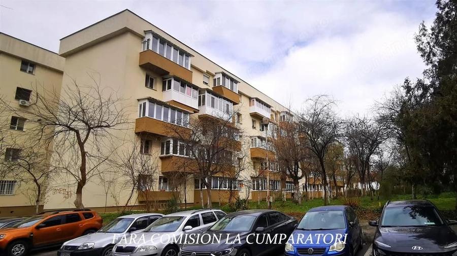 Apartament cu 3 camere decomandat în Căzănești (Râmnicu Vâlcea)