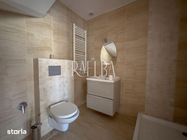 Casă cu 3 camere cu Canalizare în Central