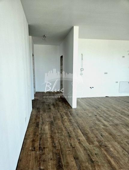 Apartament cu 3 camere decomandat în Mamaia-Sat
