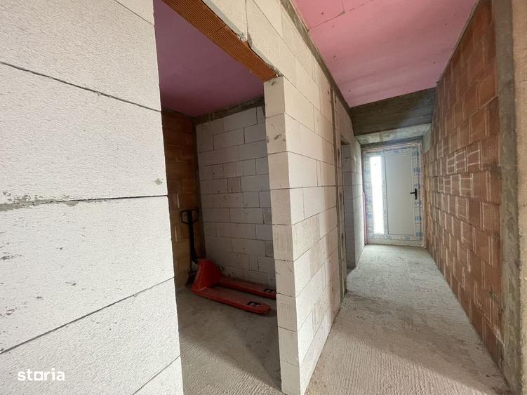 Casă cu 4 camere în Central