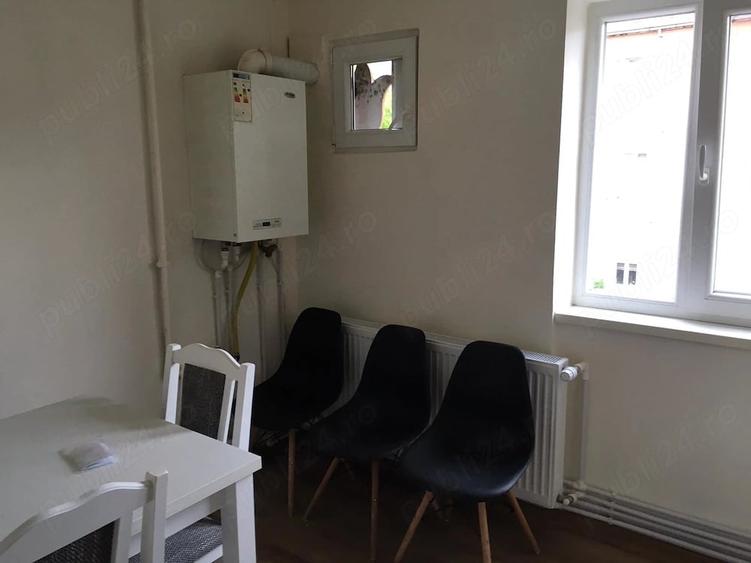 Apartament cu 2 camere decomandat în Cetate