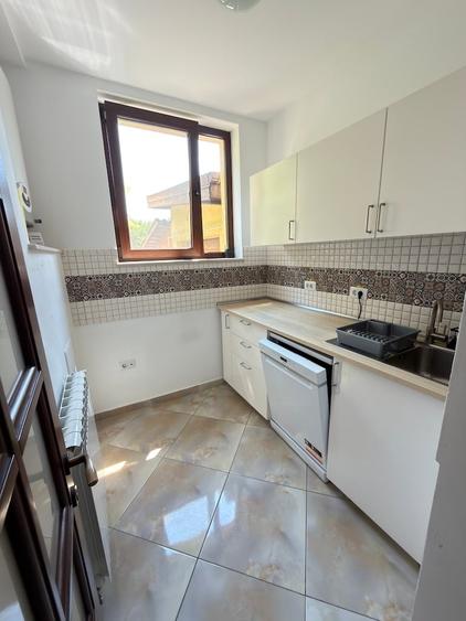 Casă individuală cu 5 camere cu Canalizare în Iancului
