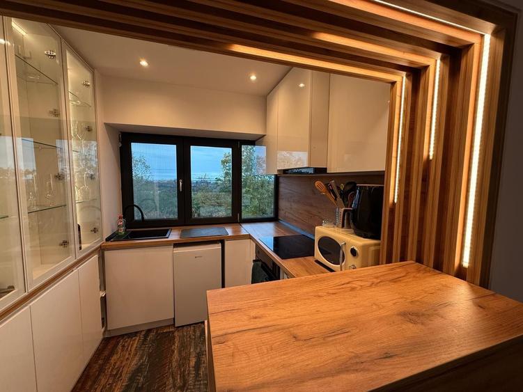 Apartament cu 2 camere decomandat în Poarta 6
