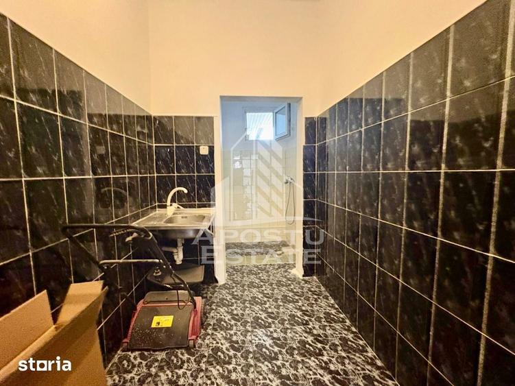 Casă cu 8 camere cu Teren 548 Mp în Fabric