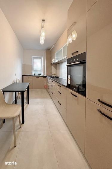 Apartament cu 3 camere, mobilat în Tractorul