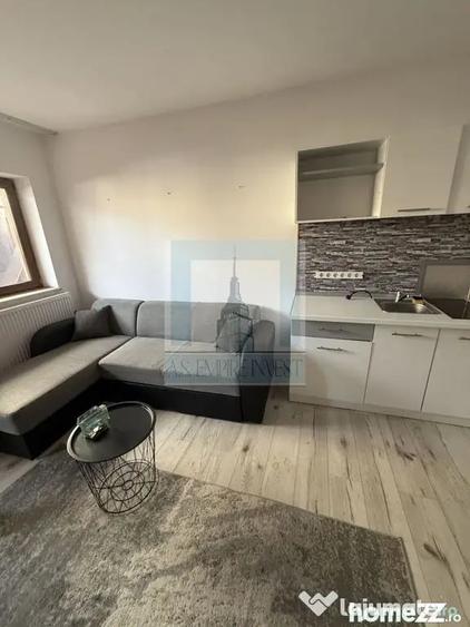Casă cu 10 camere cu Teren 380 Mp în Astra