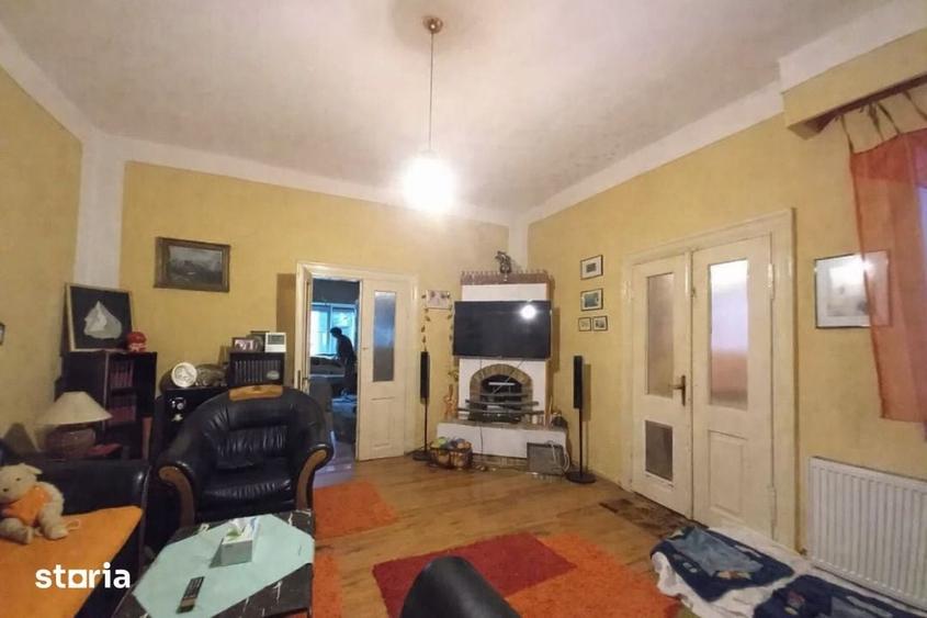 Casă cu 4 camere cu Teren 320 Mp în Orașul Vechi