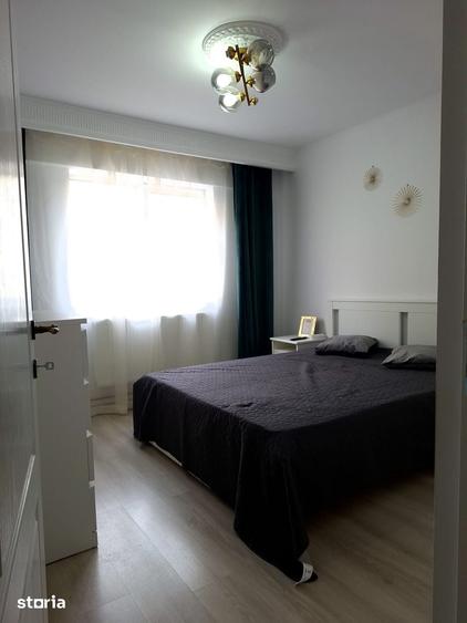 Apartament cu 3 camere decomandat în Central