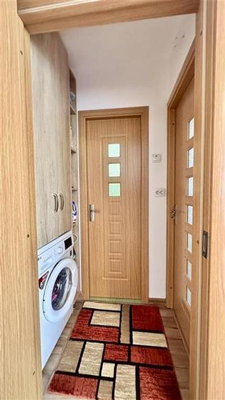 Apartament cu 2 camere semidecomandat în Florilor
