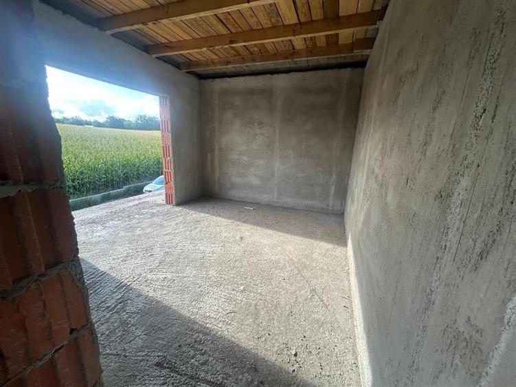 Casă individuală cu 4 camere cu Teren 500 Mp în Moara