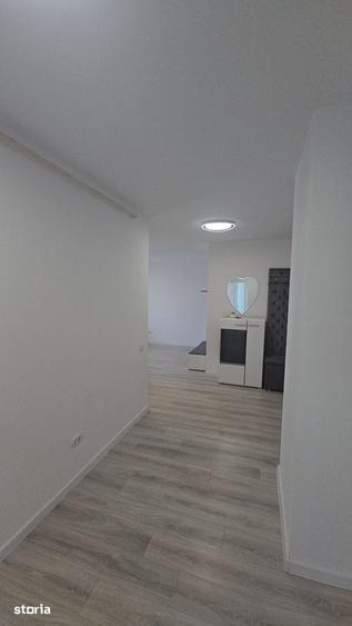 Apartament cu 3 camere în Ciurea
