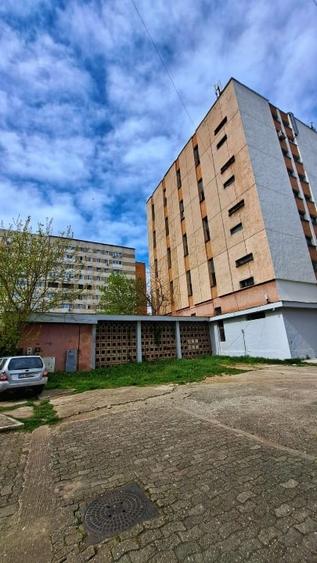 Spațiu comercial, de 1 mp, în Micro II