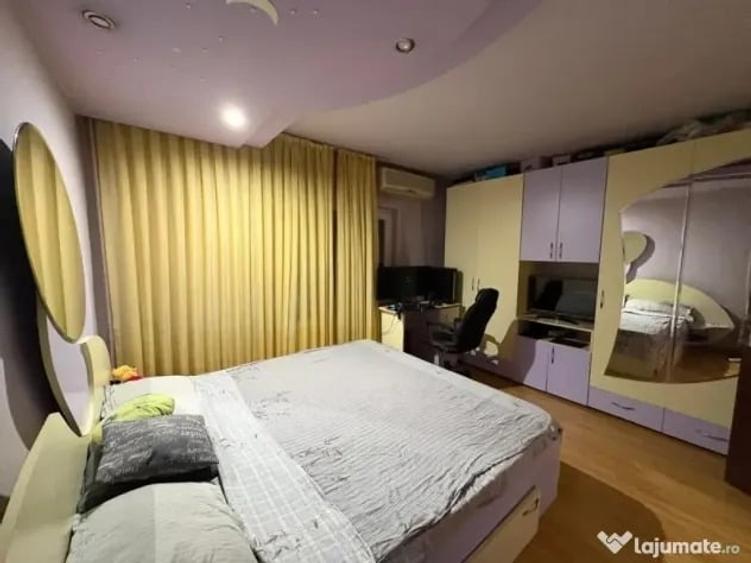 Apartament cu 3 camere decomandat în Vitan Mall