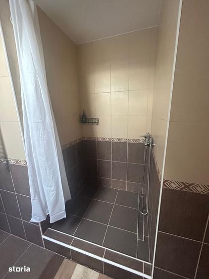 Apartament cu 3 camere în Berceni