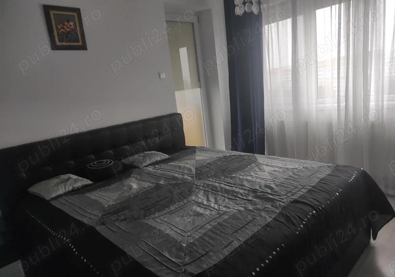 Apartament cu 3 camere semidecomandat, mobilat în Titan