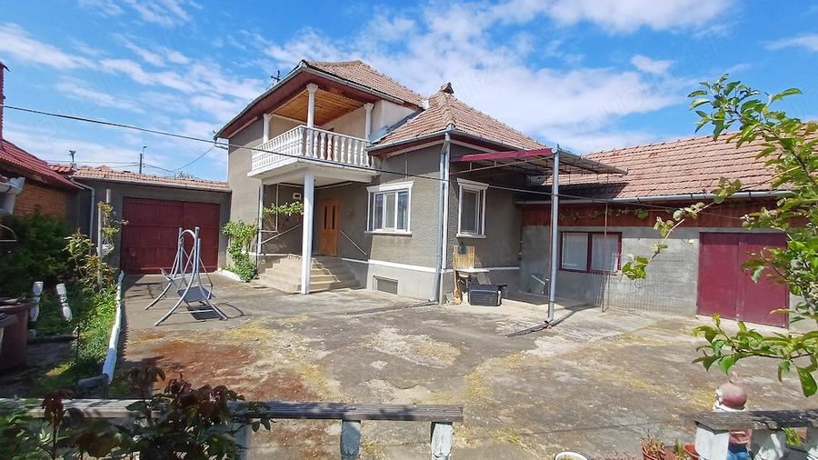 Casă cu 3 camere cu Teren 526 Mp în Vinerea