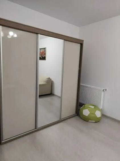 Apartament cu 2 camere decomandat în Titan