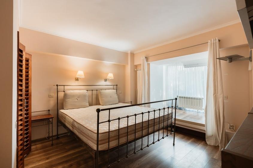 Apartament cu 5 camere decomandat, mobilat în Gară