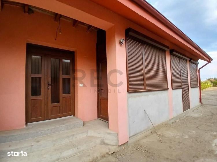 Casă cu 4 camere în Tărian