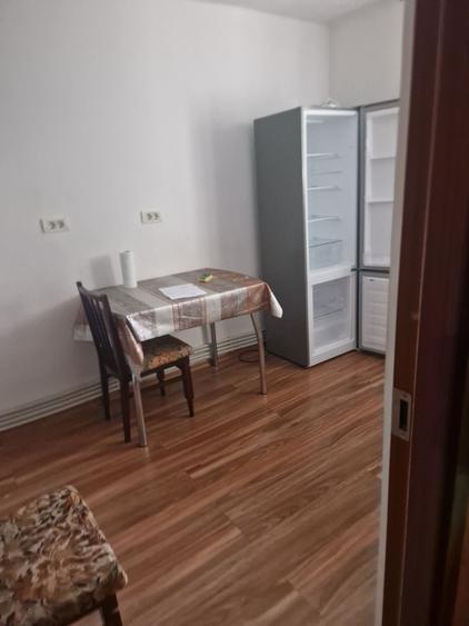 Apartament cu 2 camere decomandat în Fetești-Gară