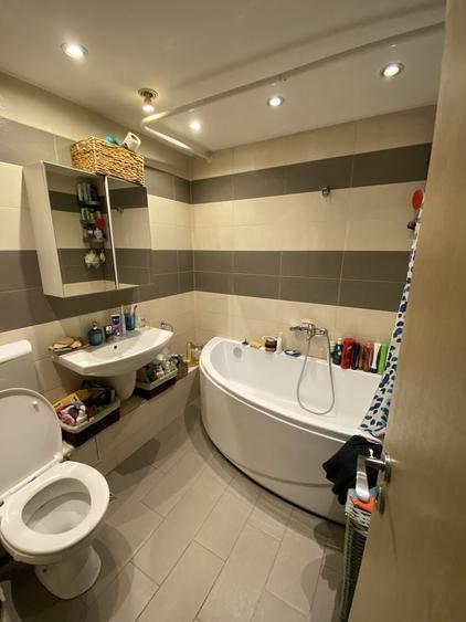 Apartament cu 2 camere semidecomandat în 13 Septembrie
