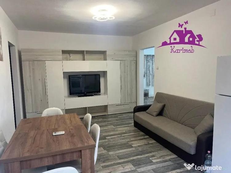 Apartament cu 3 camere semidecomandat în Dacia