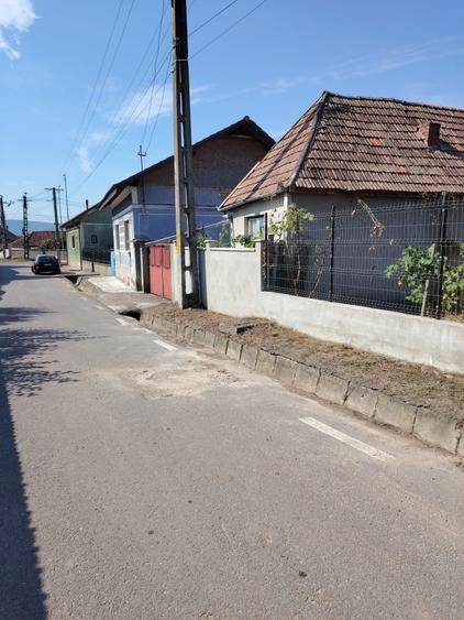 Casă cu 3 camere în Tinăud