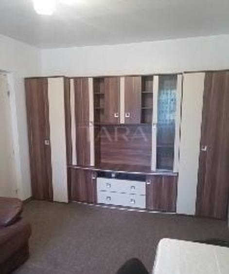 Apartament cu 3 camere semidecomandat, mobilat în Mănăștur — fotografia 1