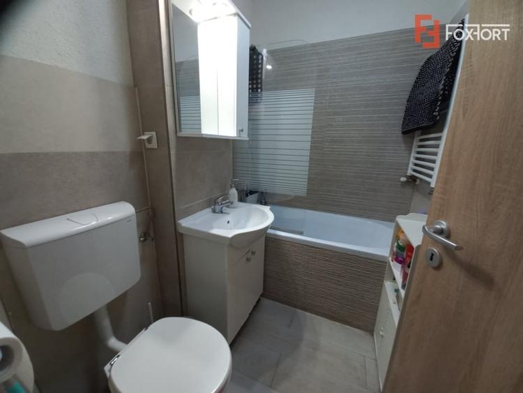 Apartament cu 3 camere semidecomandat, mobilat în UMT