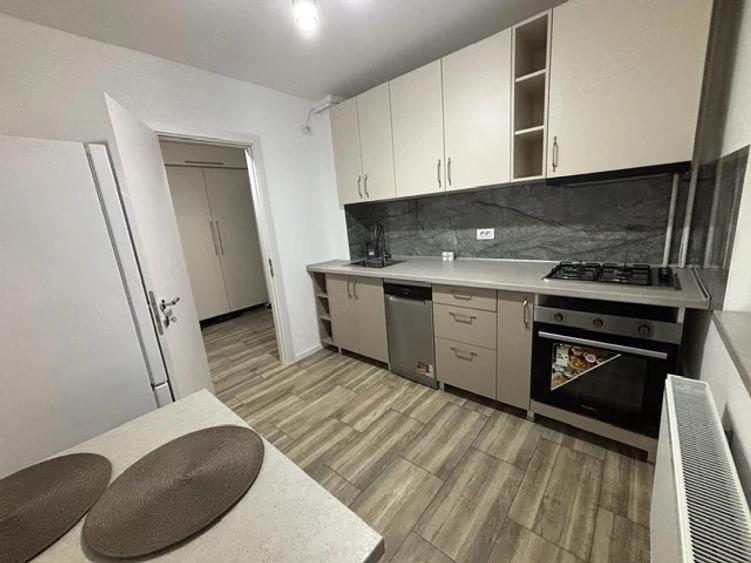 Apartament cu 2 camere decomandat, mobilat în Sebastian