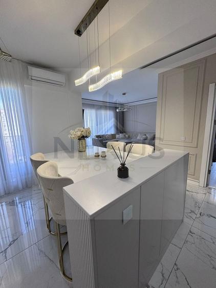 Apartament cu 3 camere semidecomandat, mobilat în Apărătorii Patriei
