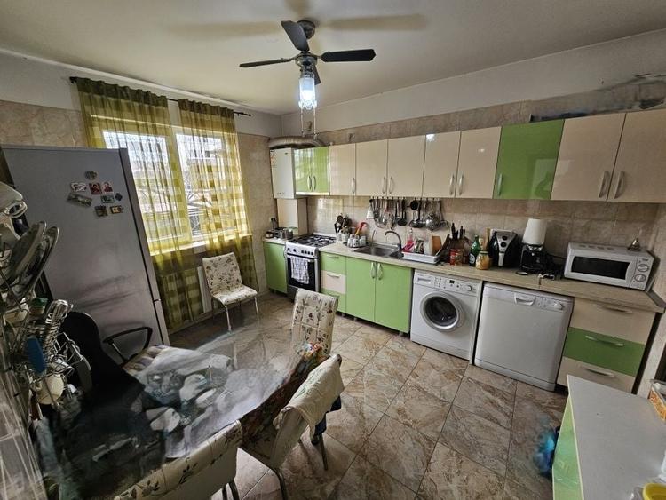 Duplex cu 4 camere cu Canalizare în Chiajna