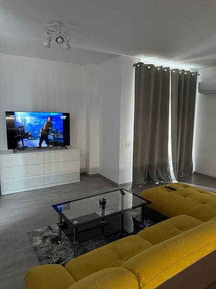 Apartament cu 3 camere decomandat în Dumbrăvița