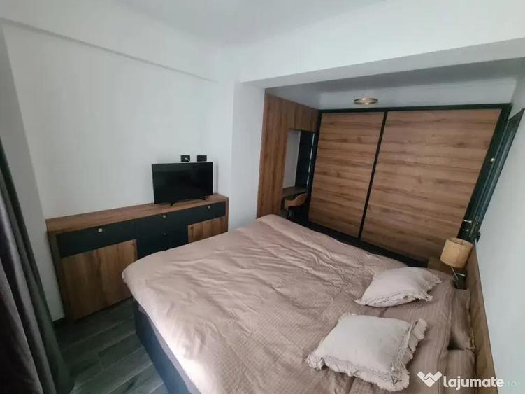 Apartament cu 2 camere decomandat, mobilat în Central