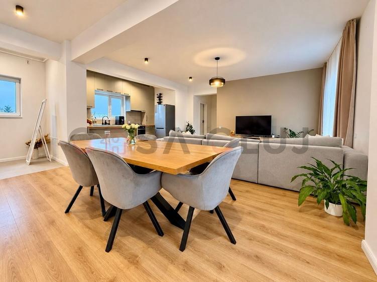 Apartament cu 3 camere semidecomandat, mobilat în Aurel Vlaicu