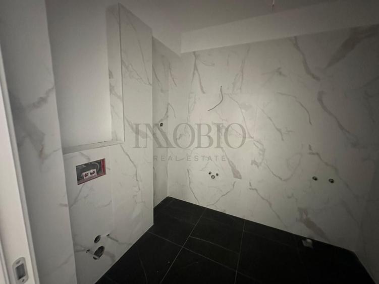Apartament cu 3 camere semidecomandat în Sisești