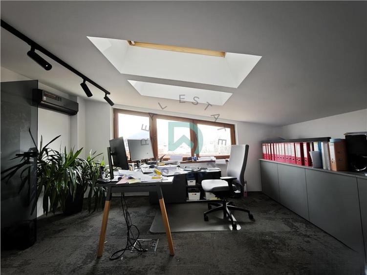 Apartament cu 4 camere decomandat în Brașovul Vechi