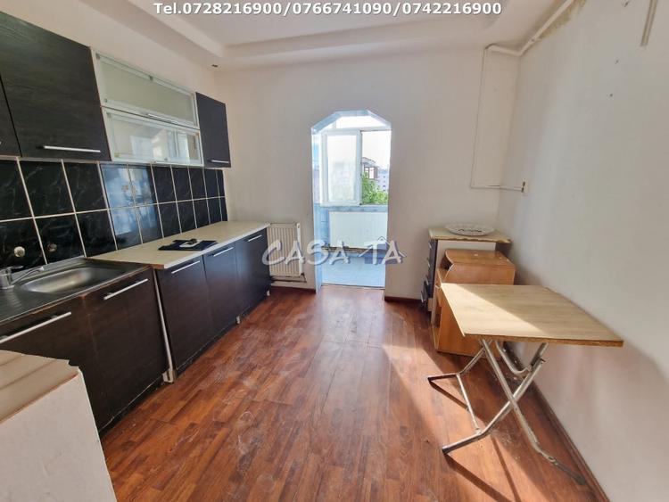 Apartament cu 3 camere decomandat în Central