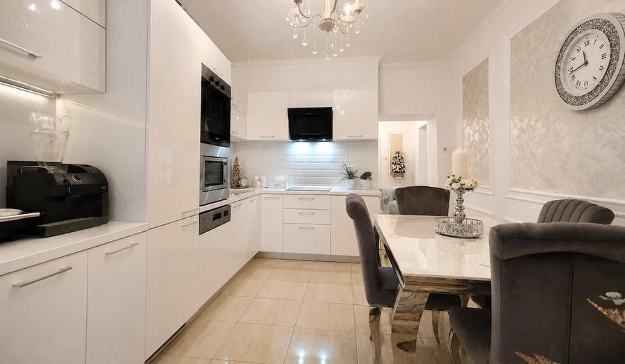 Casă cu Teren 470 Mp în Central