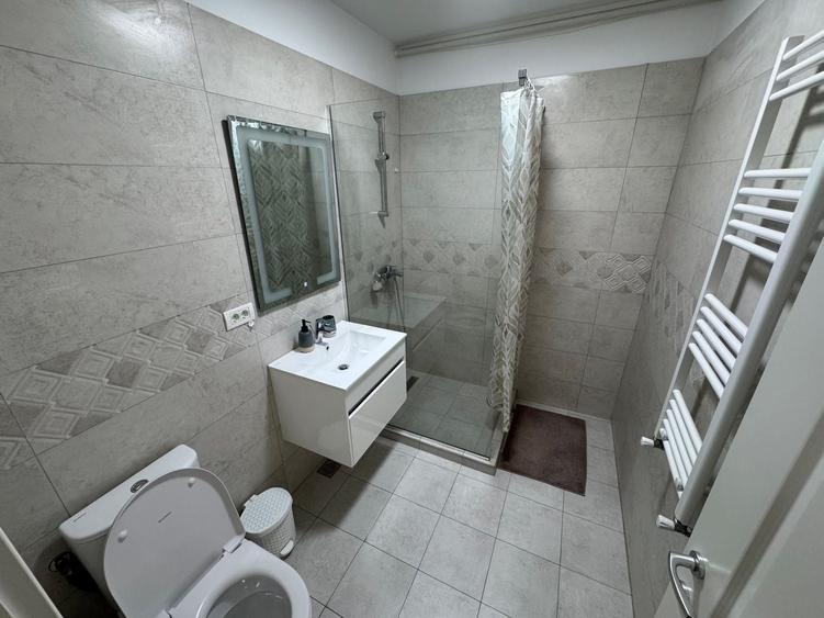 Garsonieră decomandată, mobilată în Tomis Plus
