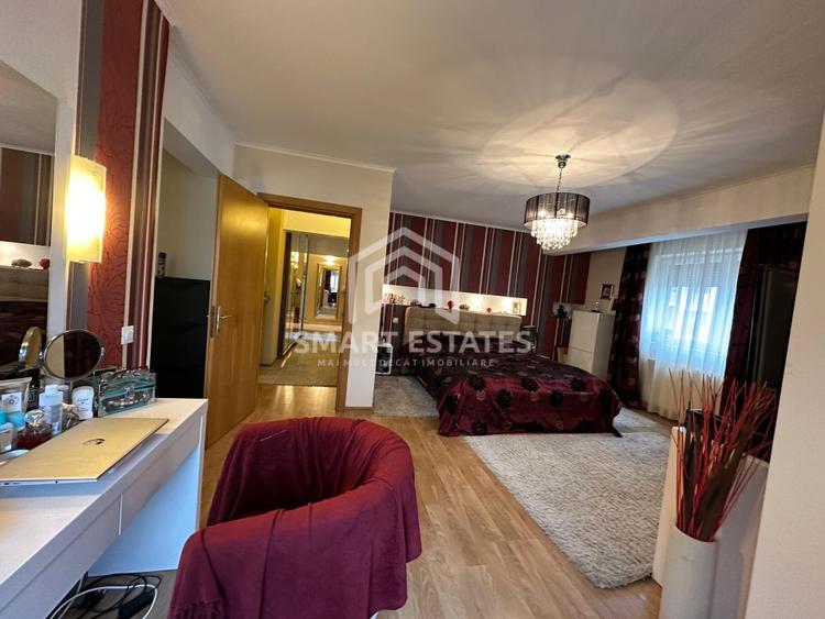 Apartament cu 6 camere decomandat, mobilat în Băneasa
