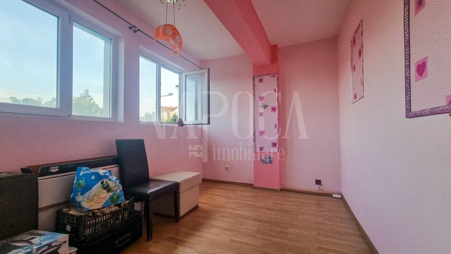 Apartament cu 3 camere semidecomandat în Gheorgheni — fotografia 3