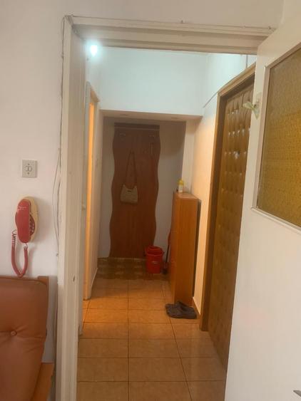 Garsonieră semidecomandată în Casa de Cultură