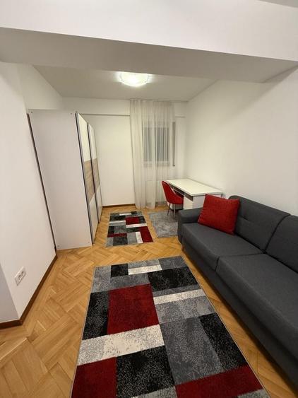 Apartament cu 3 camere decomandat, mobilat în Herăstrău
